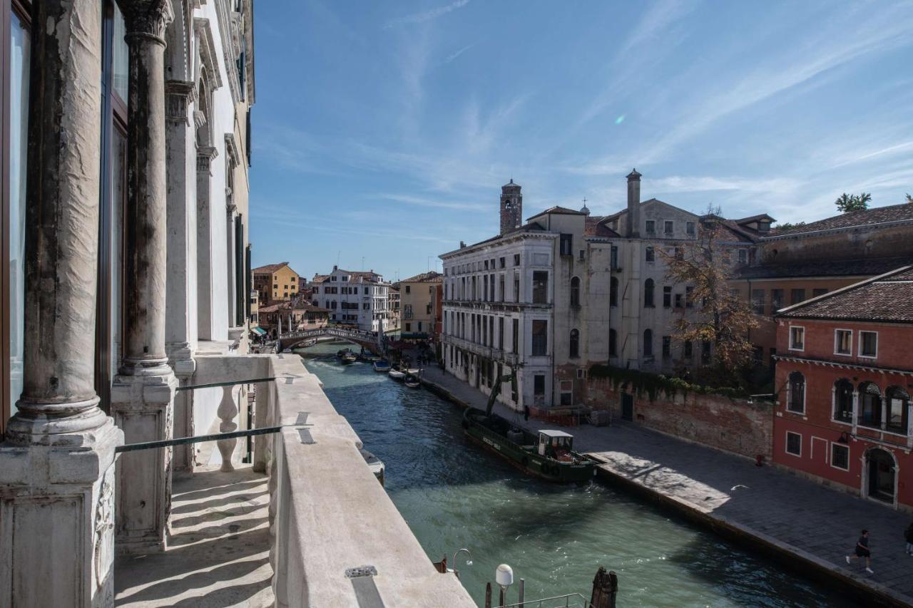 Radisson Collection Hotel, Palazzo Nani Venesia Bagian luar foto The Canal Vena
