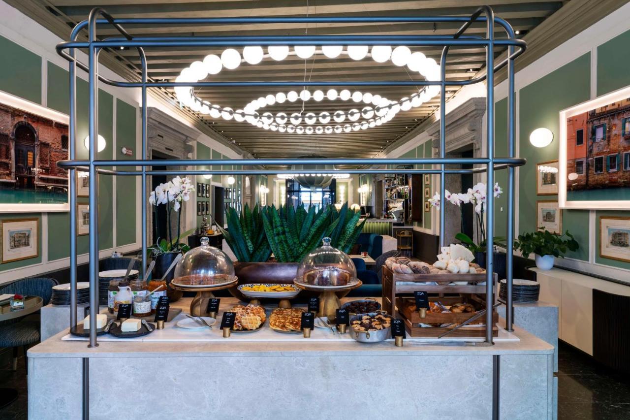Radisson Collection Hotel, Palazzo Nani Venesia Bagian luar foto The interior of the restaurant