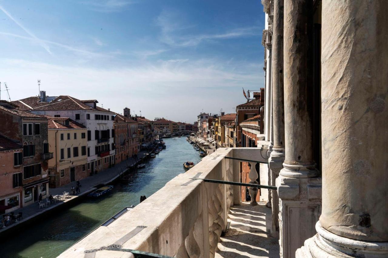 Radisson Collection Hotel, Palazzo Nani Venesia Bagian luar foto The Canal Vena